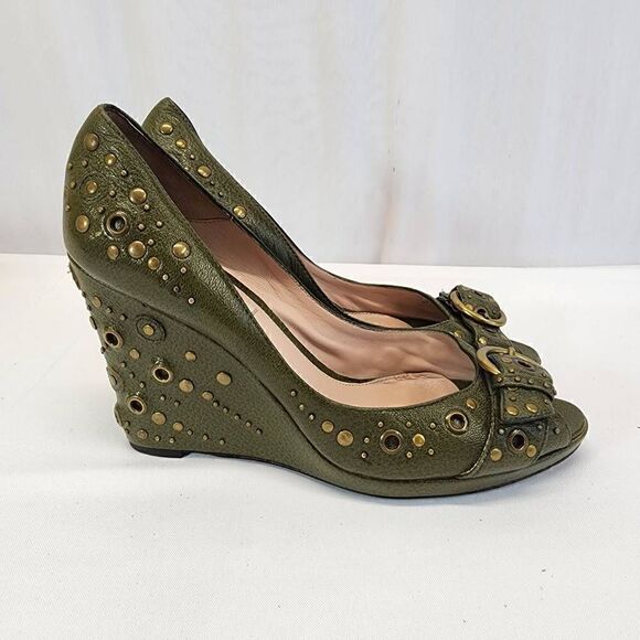 Oscar by Oscar de la Renta Leather Green Studded Wedges Heel in size 7.5 - Picture 4 of 9